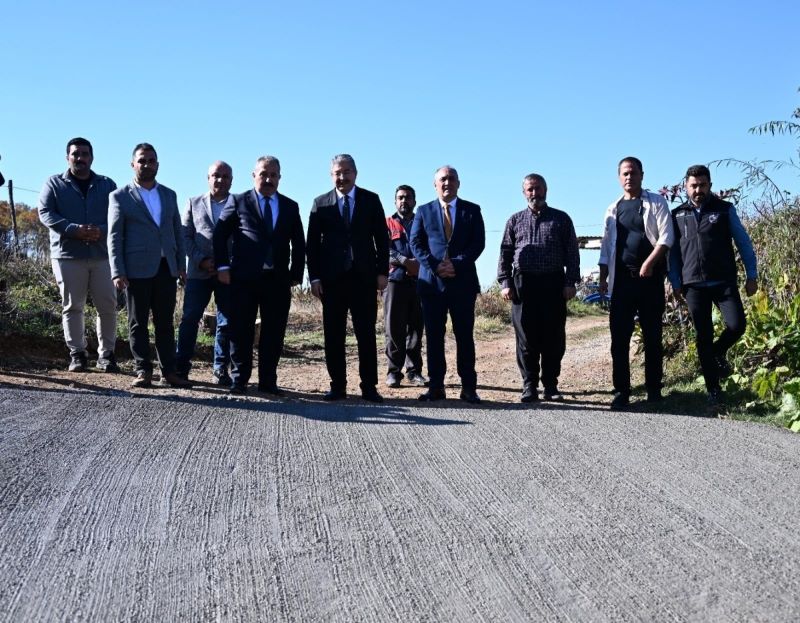 Vali Yılmaz, Düziçi İlçemizin Söğütlügöl Köyünde Devam Eden Yol Çalışmalarında İncelemelerde Bulundu